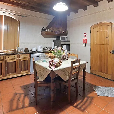Holiday home Casa Rosas *