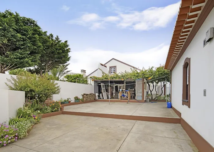 Casa Rosas Feriehus Angra do Heroísmo